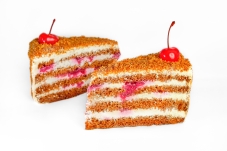 Торт Медовик з вишнею – ІМ «Обжора»